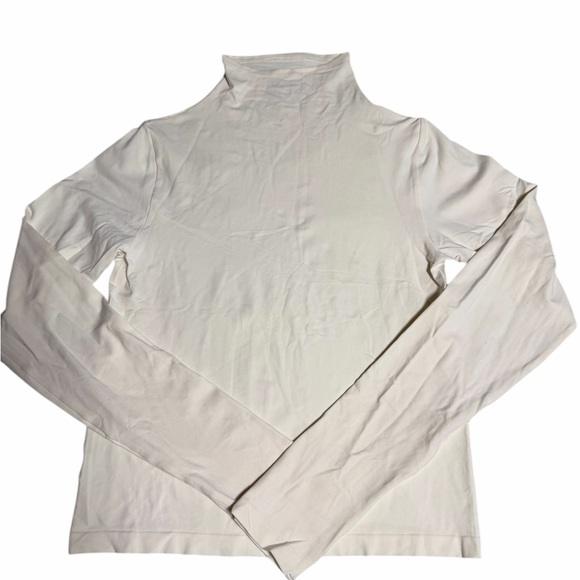 SKIMS SOFT SMOOTHING SEAMLESS Elegant Cream Turtleneck Top M - Picture 5 of 6